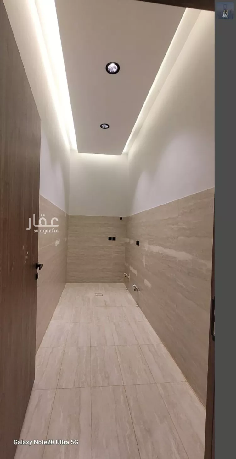 Floor for Sale in Riyadh Al Janadriyah 9