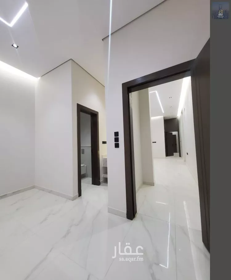 دور للبيع في شارع الشيخ خليفة بن حمد آل ثاني, حي الجنادرية, مدينة الرياض, منطقة الرياض 7