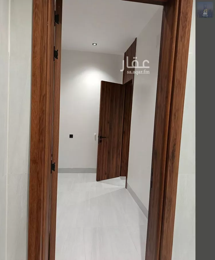 Floor for Sale in Riyadh Al Janadriyah 23