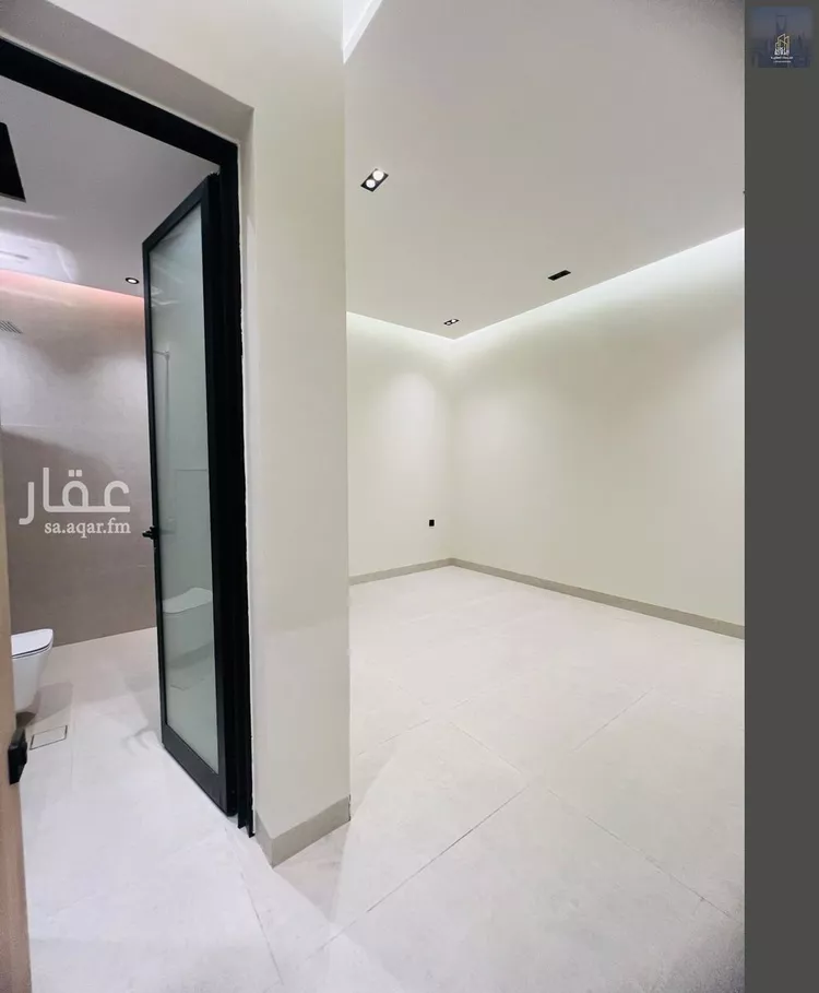 فيلا للبيع في شارع وادي الساحل, حي الرمال, مدينة الرياض, منطقة الرياض 12
