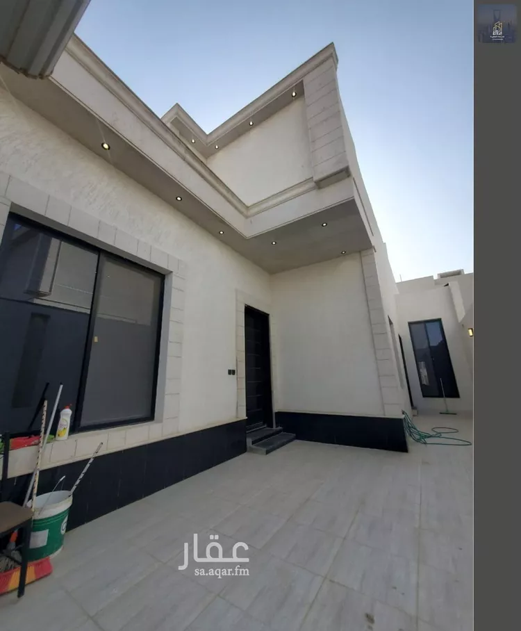 دور للبيع في شارع بوابه الشرق, حي الجنادرية, مدينة الرياض, منطقة الرياض 1 صورة