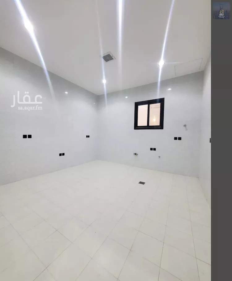 دور للبيع في شارع بوابه الشرق, حي الجنادرية, مدينة الرياض, منطقة الرياض 6