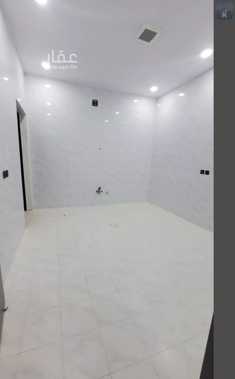دور للبيع في شارع بوابه الشرق, حي الجنادرية, مدينة الرياض, منطقة الرياض صورة 3
