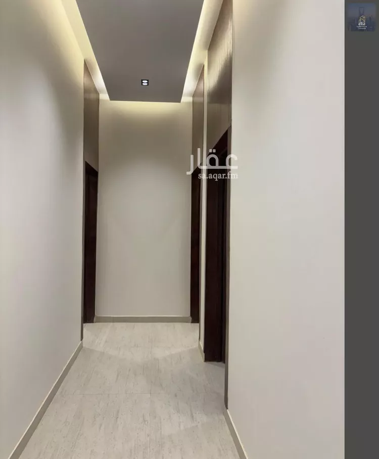 Floor for Sale in Riyadh Al Janadriyah 7