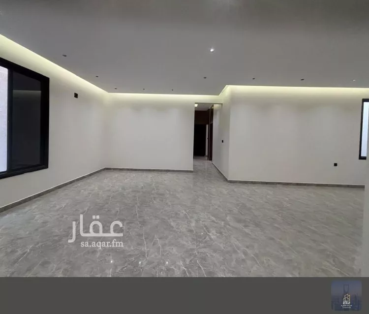 Floor for Sale in Riyadh Al Janadriyah 13