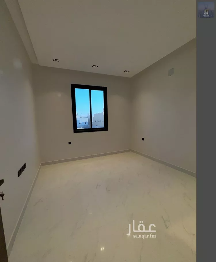 Floor for Sale in Riyadh Al Janadriyah 9