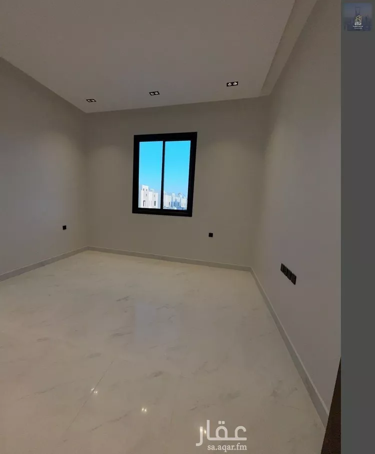 Floor for Sale in Riyadh Al Janadriyah 11
