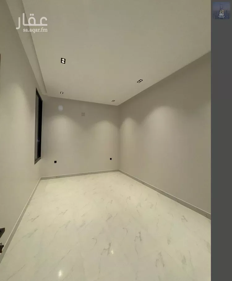 Floor for Sale in Riyadh Al Janadriyah 9