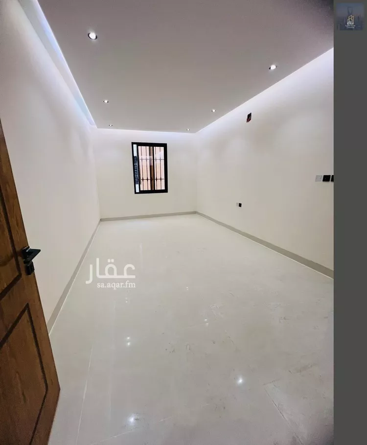 Floor for Sale in Riyadh Al Janadriyah 6