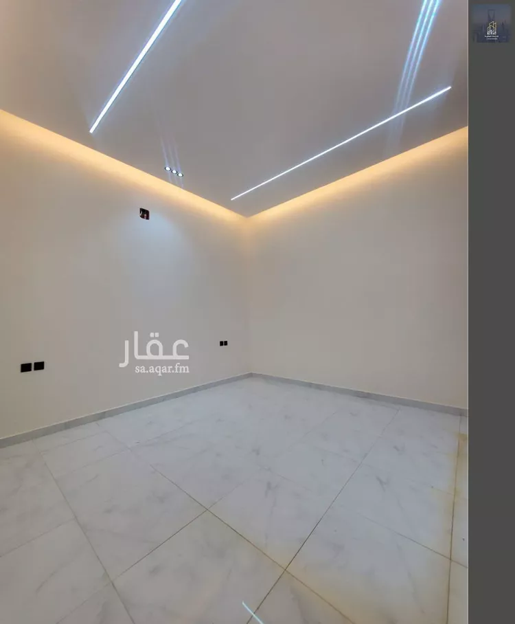 دور للبيع في شارع بوابه الشرق, حي الجنادرية, مدينة الرياض, منطقة الرياض 15