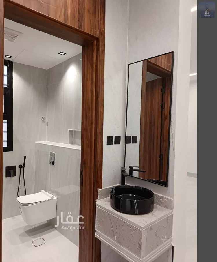 Floor for Sale in Riyadh Al Janadriyah 13