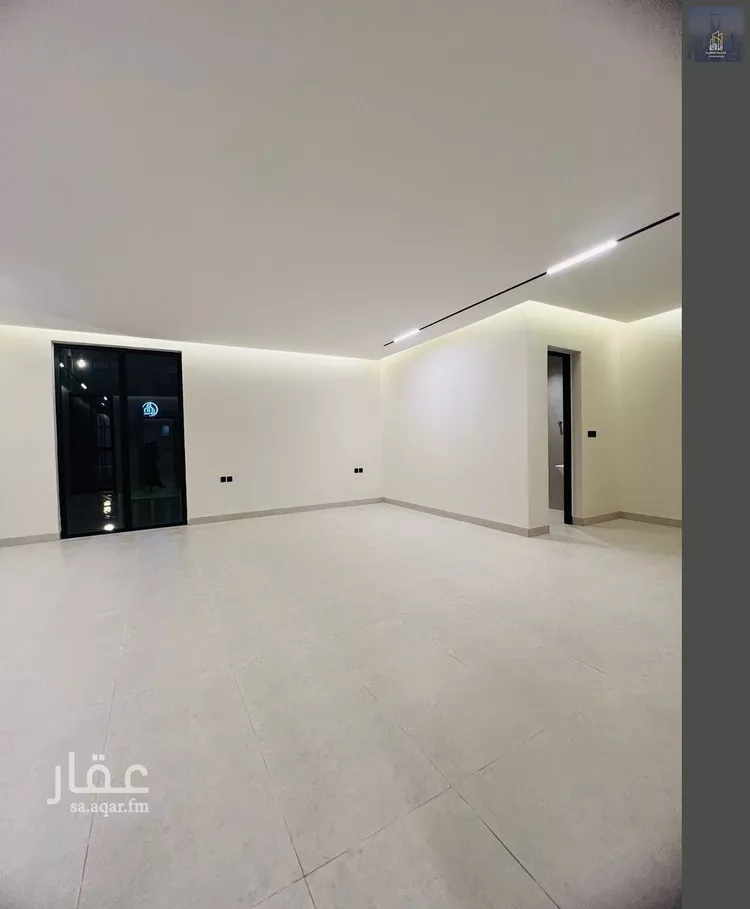 فيلا للبيع في شارع وادي الساحل, حي الرمال, مدينة الرياض, منطقة الرياض 15