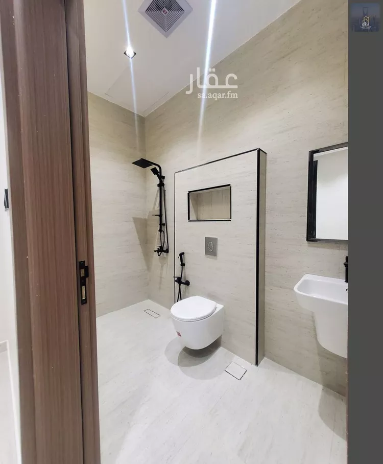 دور للبيع في شارع الغصون, حي الجنادرية, مدينة الرياض, منطقة الرياض