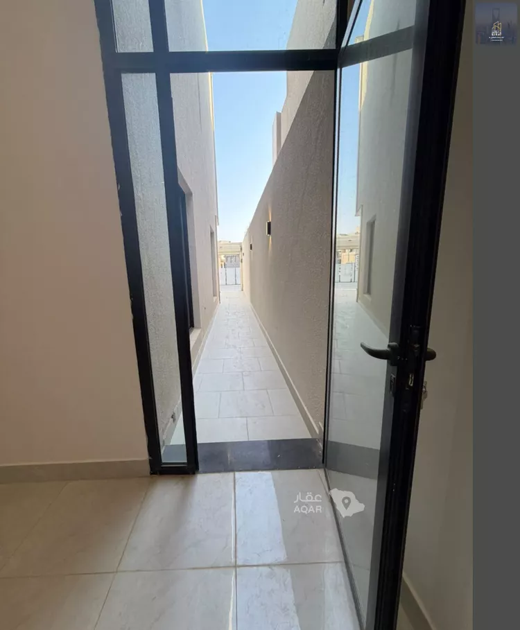 دور للبيع في شارع الغصون, حي الجنادرية, مدينة الرياض, منطقة الرياض صورة 5
