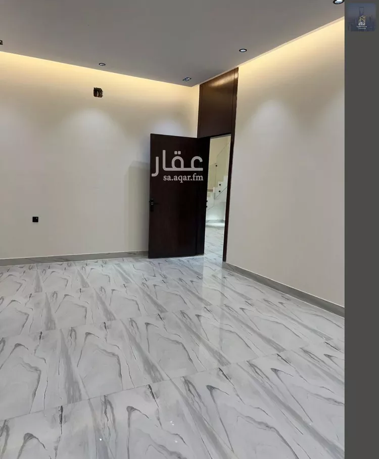 دور للبيع في شارع الغصون, حي الجنادرية, مدينة الرياض, منطقة الرياض صورة 3