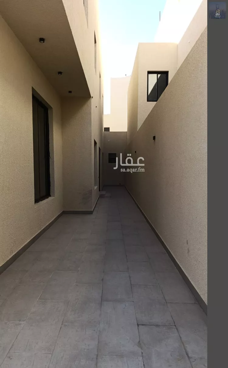 Floor for Sale in Riyadh Dirab 7