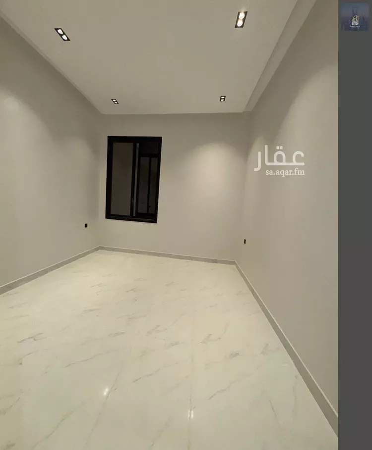 Floor for Sale in Riyadh Al Janadriyah 11