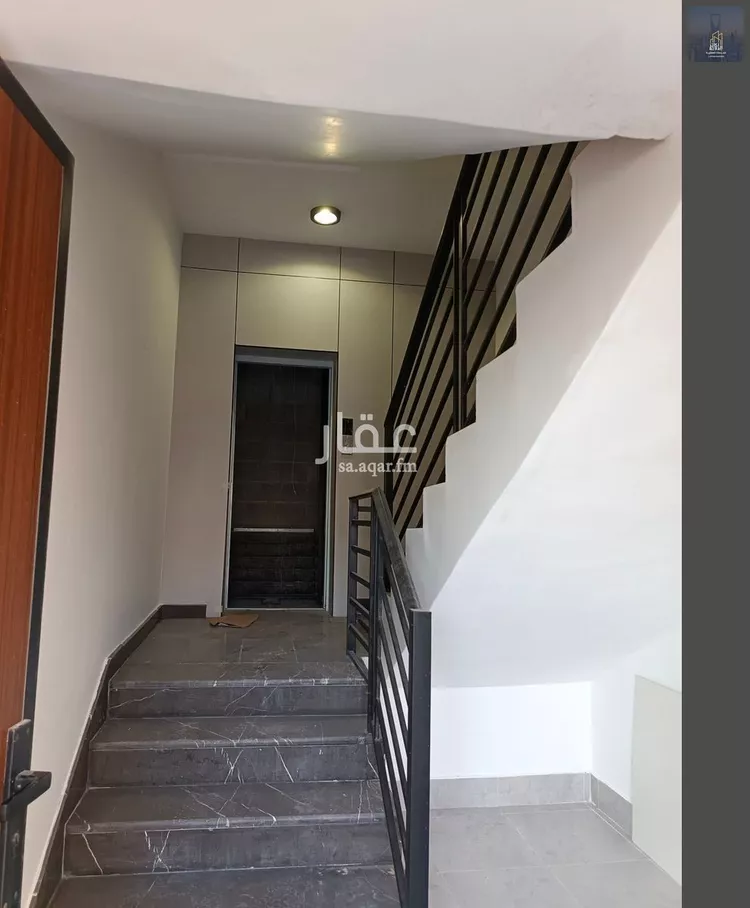 Floor for Sale in Riyadh Al Janadriyah 18