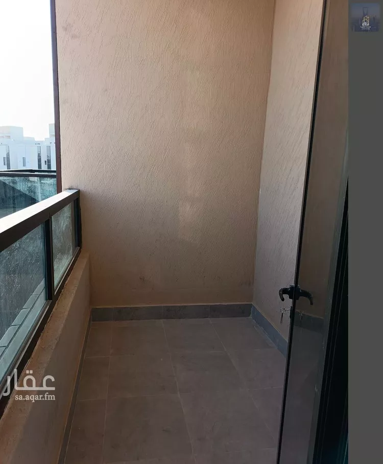 Floor for Sale in Riyadh Al Janadriyah 22