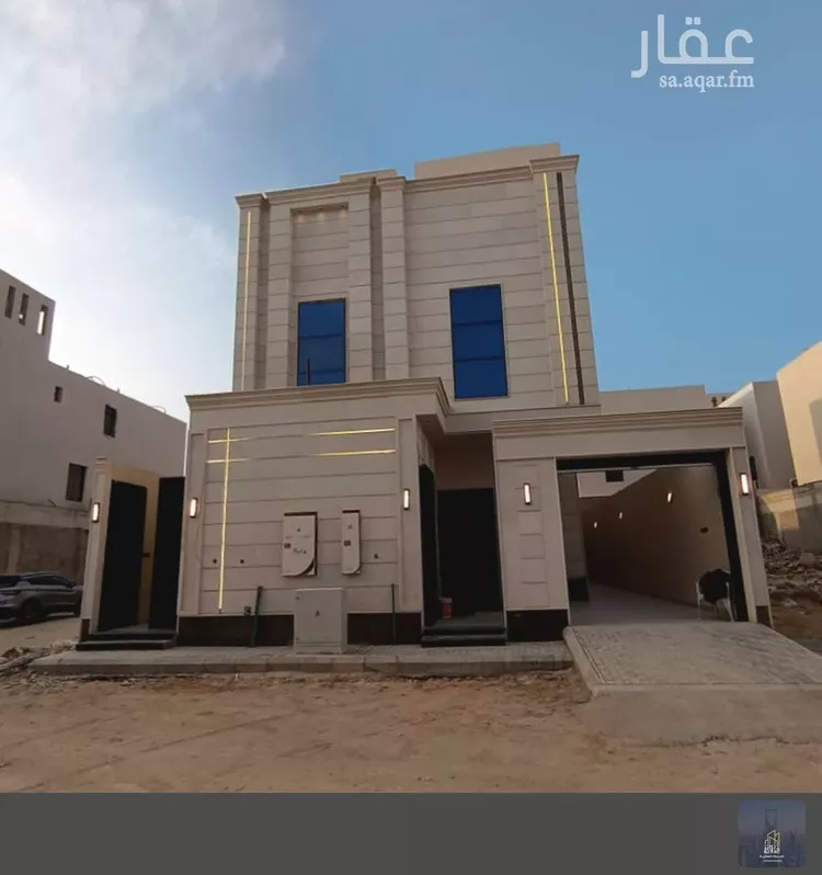 Floor for Sale in Riyadh Al Janadriyah 8