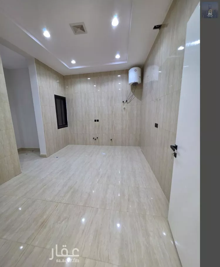 دور للبيع في شارع بوابة الشرق, حي الجنادرية, مدينة الرياض, منطقة الرياض 8