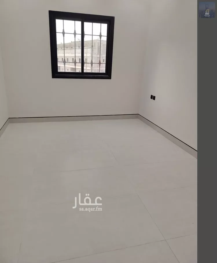 Floor for Sale in Riyadh Al Janadriyah 10