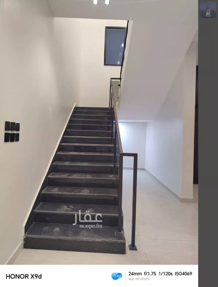 فيلا للبيع في شارع بوابة الشرق, حي الجنادرية, مدينة الرياض, منطقة الرياض 9