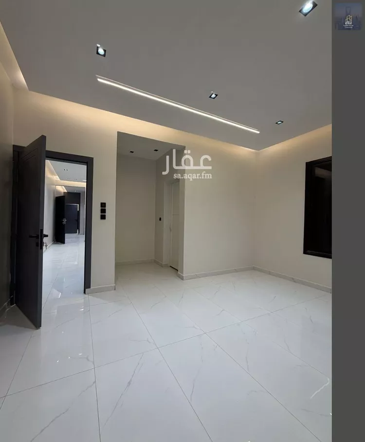 Floor for Sale in Riyadh Al Janadriyah