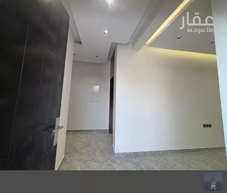 Floor for Sale in Riyadh Al Janadriyah 16