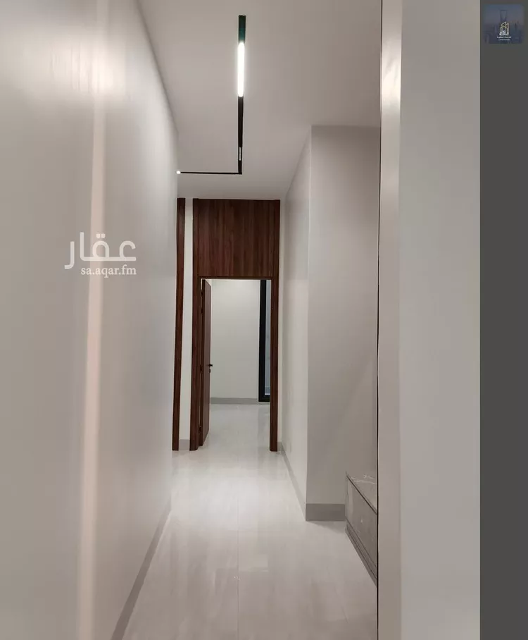 Floor for Sale in Riyadh Al Janadriyah 12