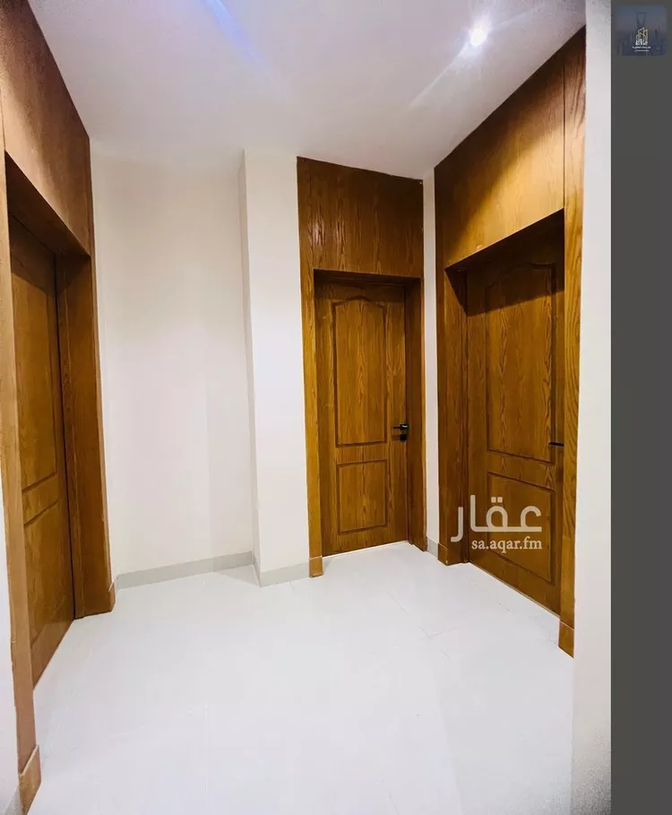 فيلا للبيع في شارع الشيخ خليفة بن حمد آل ثاني, حي الجنادرية, مدينة الرياض, منطقة الرياض صورة 5