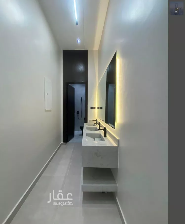 Floor for Sale in Riyadh Al Janadriyah 6