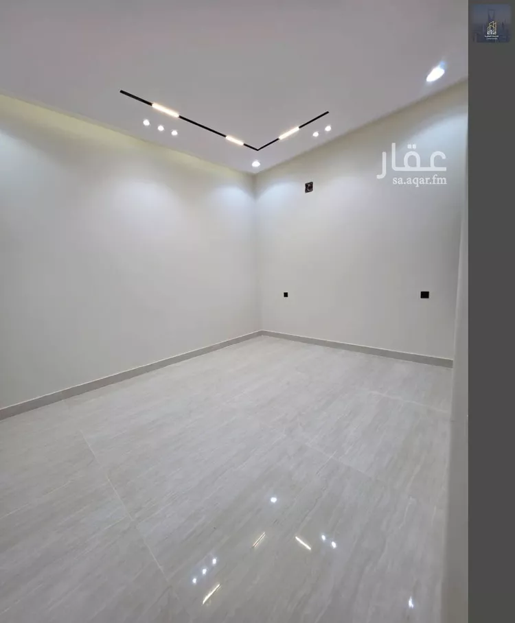 دور للبيع في شارع بوابة الشرق, حي الجنادرية, مدينة الرياض, منطقة الرياض 11