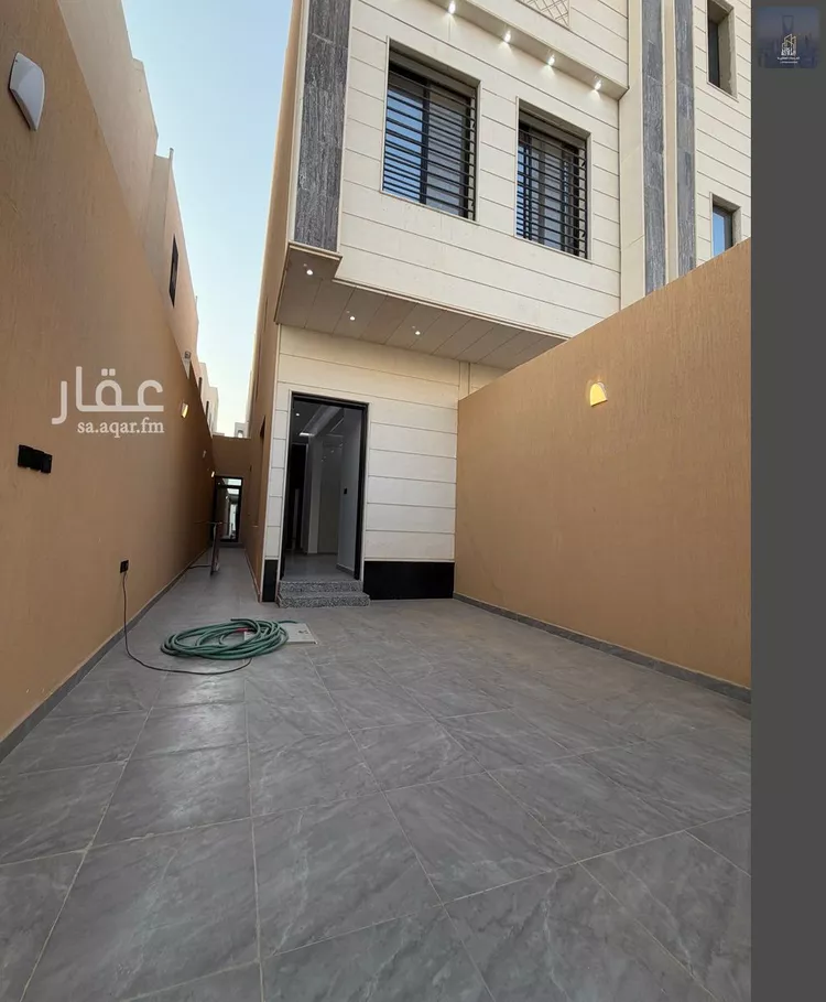 Floor for Sale in Riyadh Al Janadriyah صورة 4