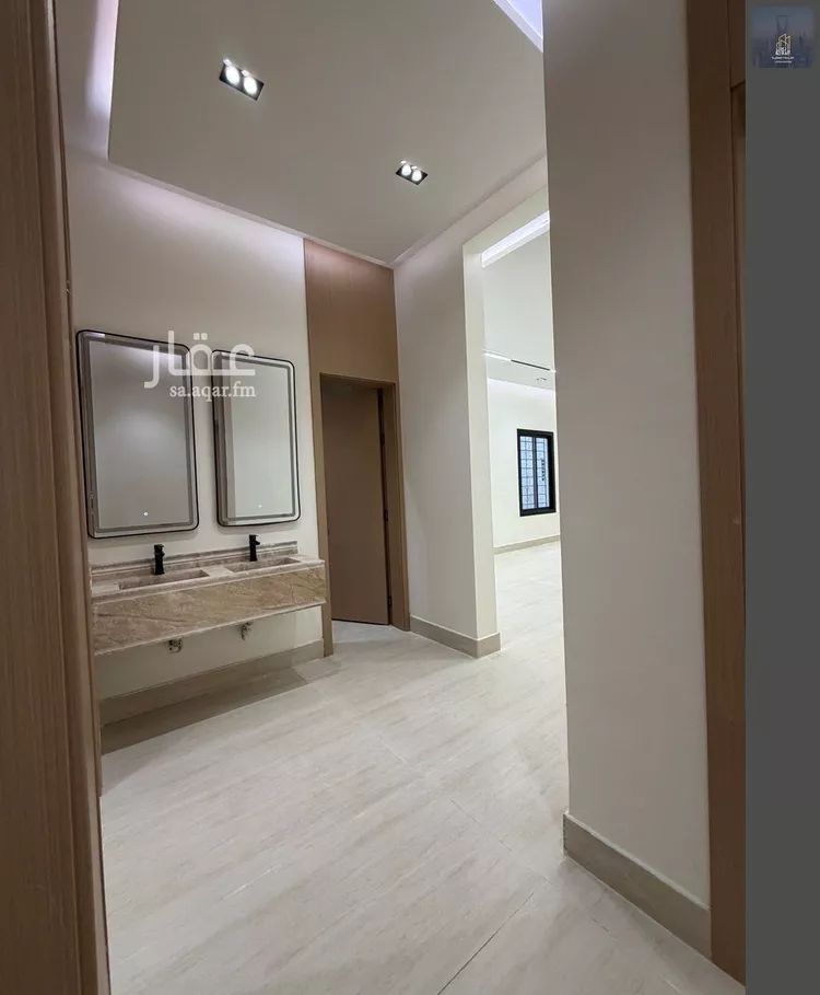 Floor for Sale in Riyadh Al Janadriyah صورة 3
