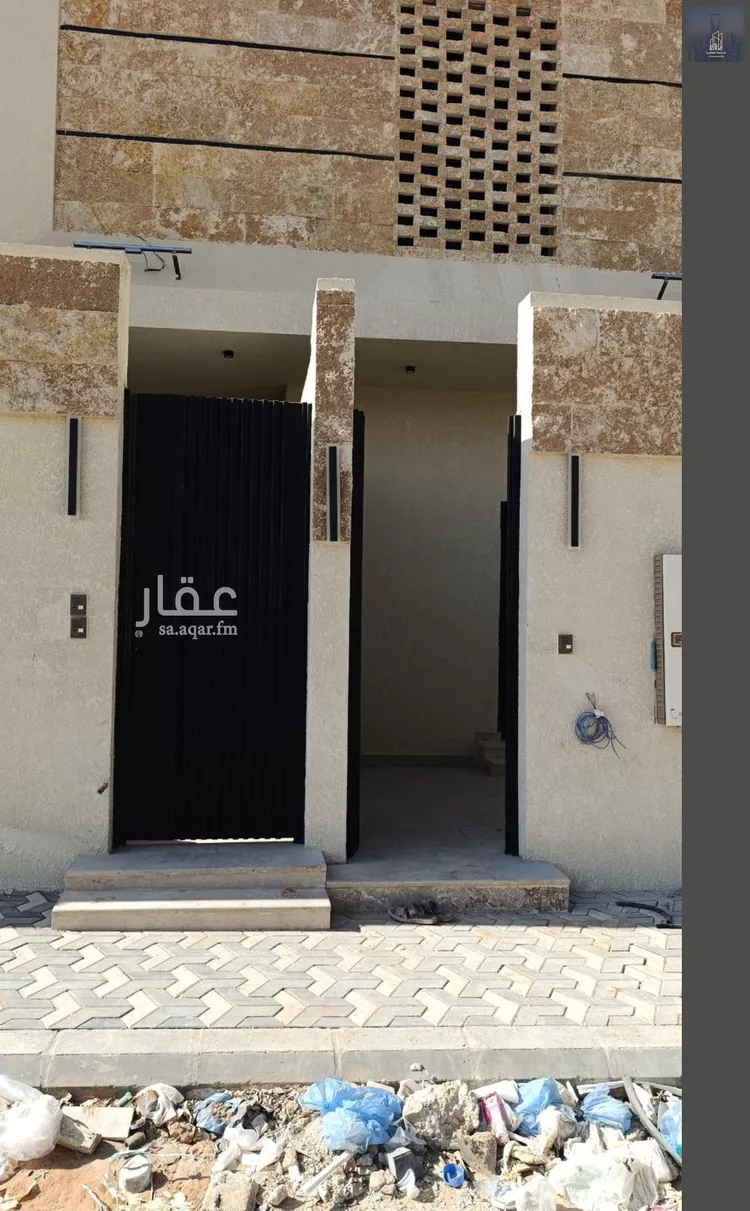 Floor for Sale in Riyadh Dirab 11