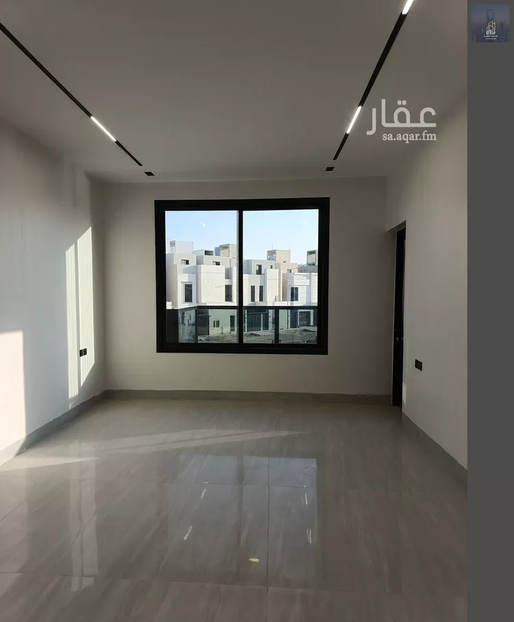 Floor for Sale in Riyadh Al Janadriyah 9
