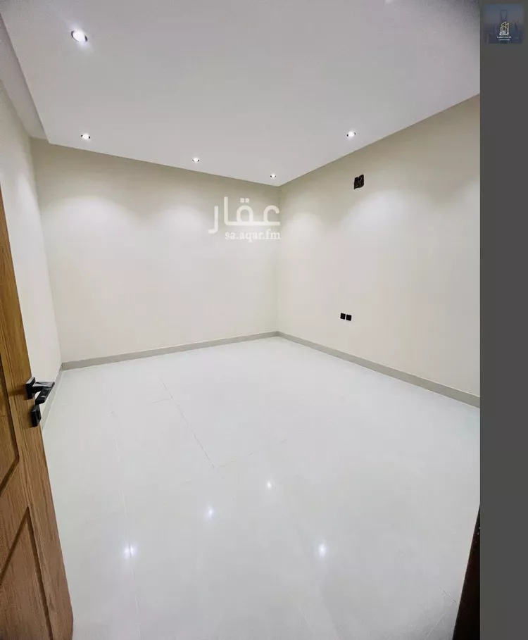 شقة للبيع في شارع الشيخ خليفة بن حمد آل ثاني, حي الجنادرية, مدينة الرياض, منطقة الرياض 7
