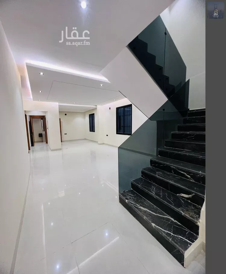 فيلا للبيع في شارع الشيخ خليفة بن حمد آل ثاني, حي الجنادرية, مدينة الرياض, منطقة الرياض صورة 2