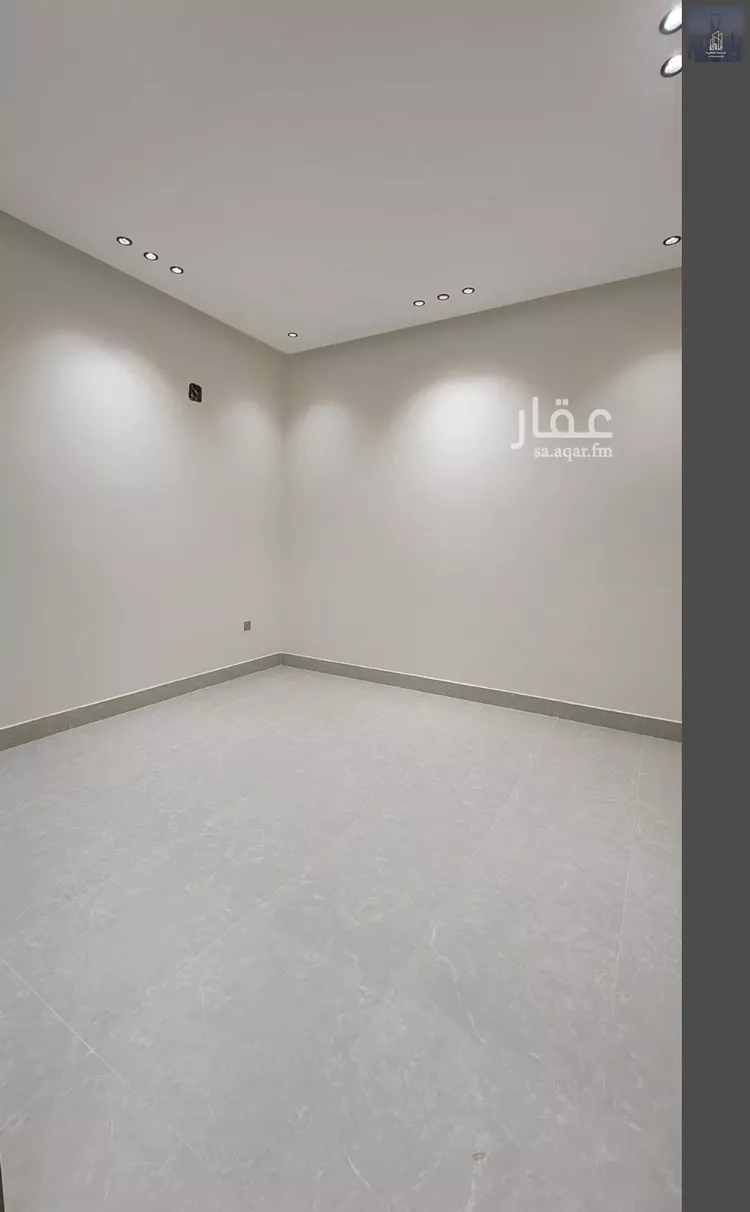 Floor for Sale in Riyadh Ash Sharq 7