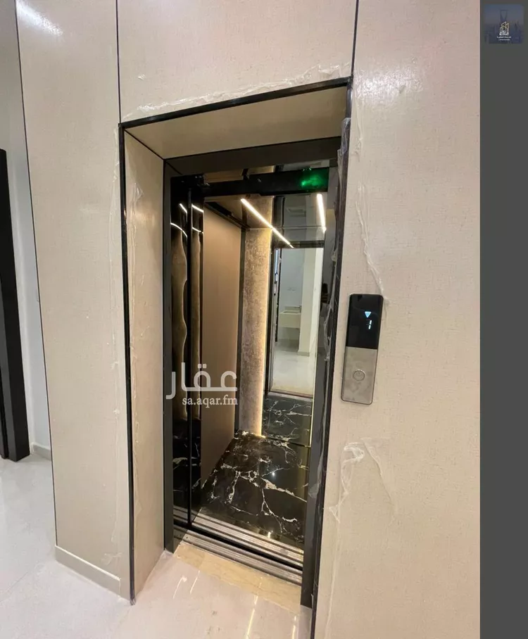 فيلا للبيع في شارع عمر الصفار, حي المرجان, مدينة الرياض, منطقة الرياض 7