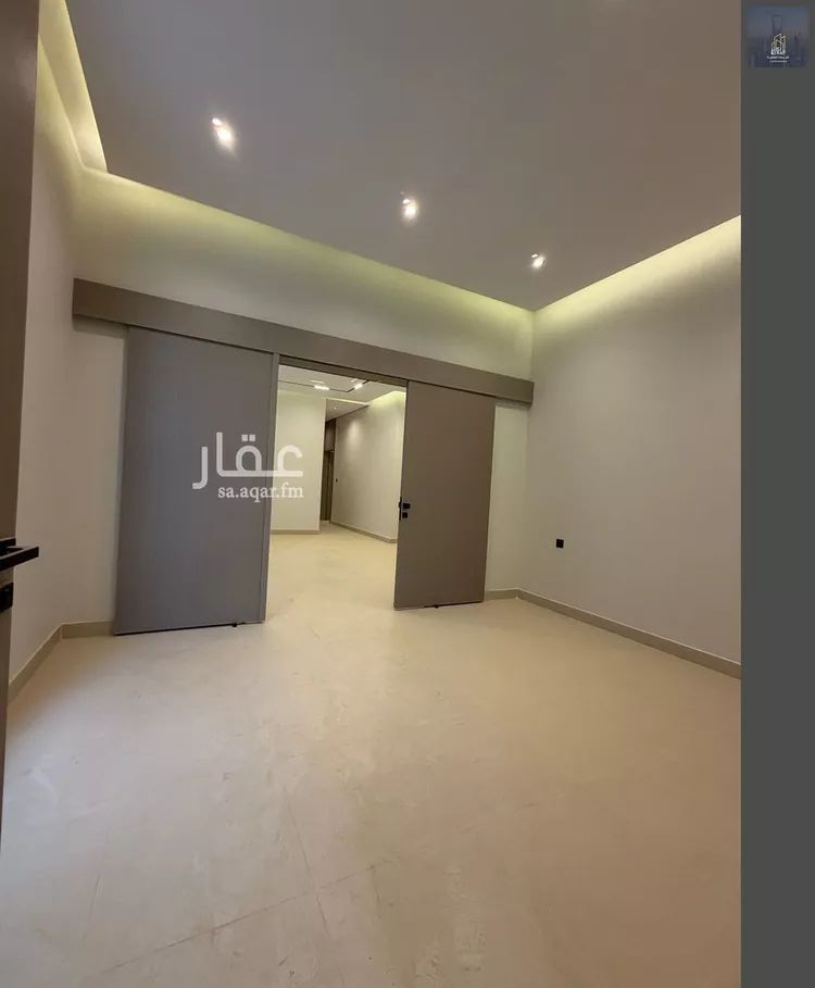 دور للبيع في شارع الغصون, حي الجنادرية, مدينة الرياض, منطقة الرياض 7