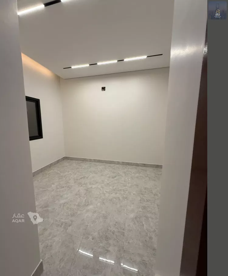 Floor for Sale in Riyadh Ash Sharq 6