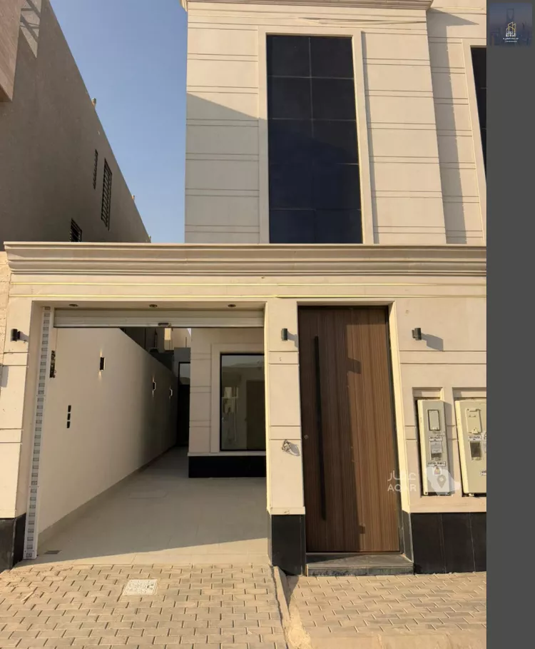 Floor for Sale in Riyadh Al Janadriyah