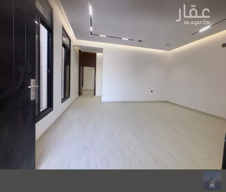 Floor for Sale in Riyadh Al Janadriyah 8