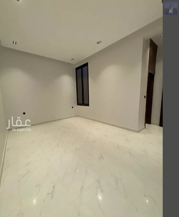 Floor for Sale in Riyadh Al Janadriyah 8