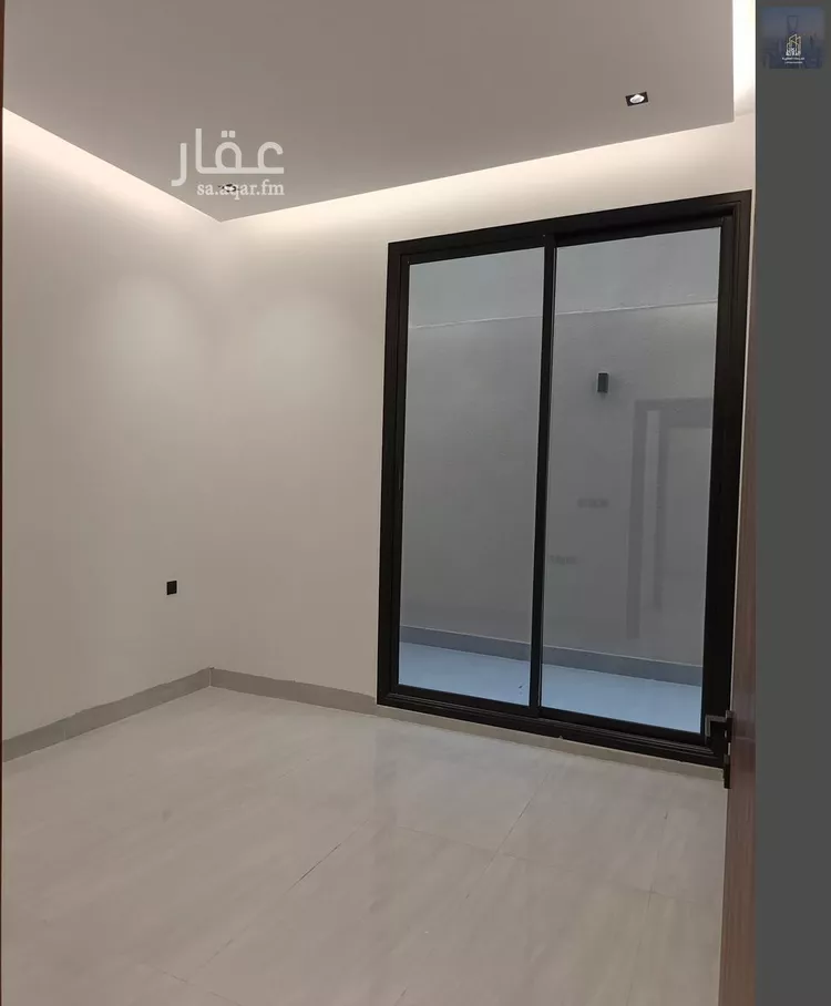 Floor for Sale in Riyadh Al Janadriyah 10
