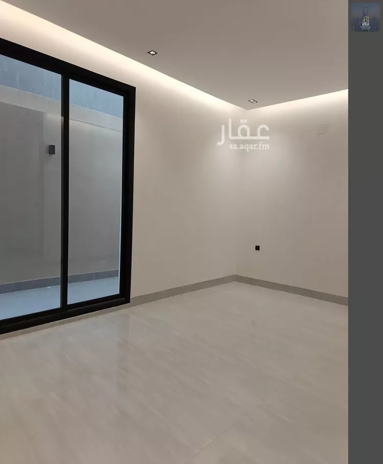 Floor for Sale in Riyadh Al Janadriyah 13