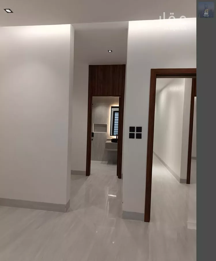Floor for Sale in Riyadh Al Janadriyah 21