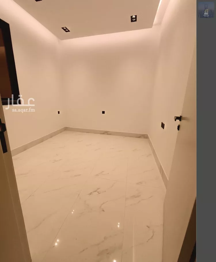 دور للبيع في شارع الغصون, حي الجنادرية, مدينة الرياض, منطقة الرياض صورة 2